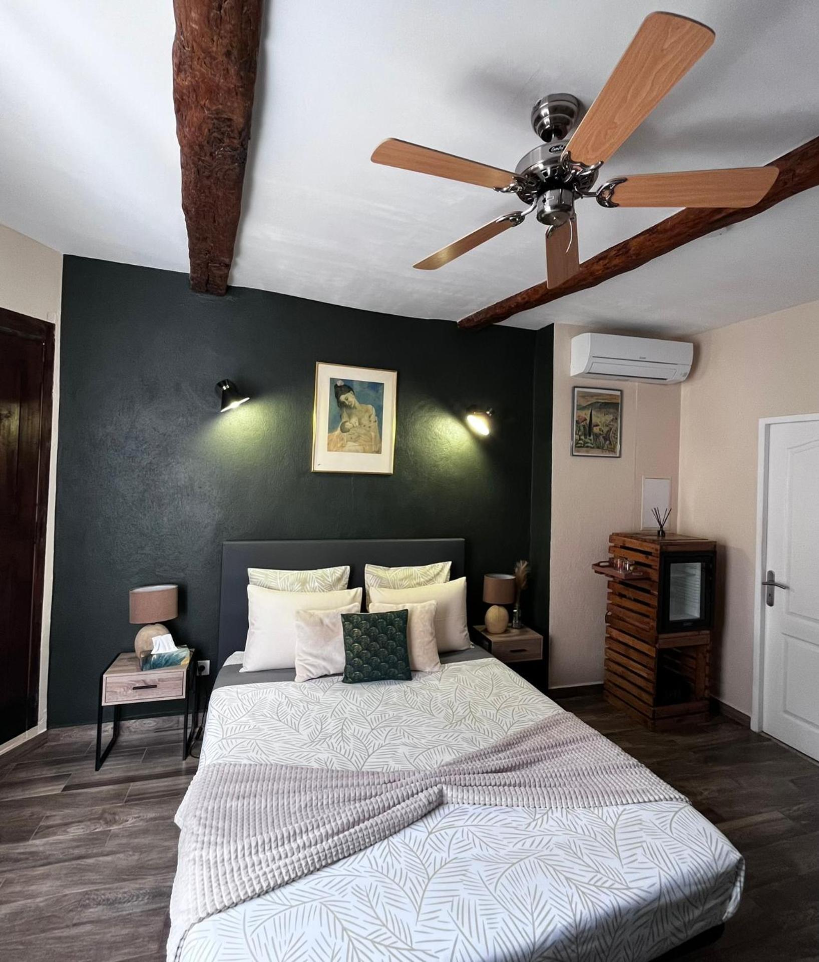 Hotel Lou Mistral Moustiers-Sainte-Marie Exterior foto