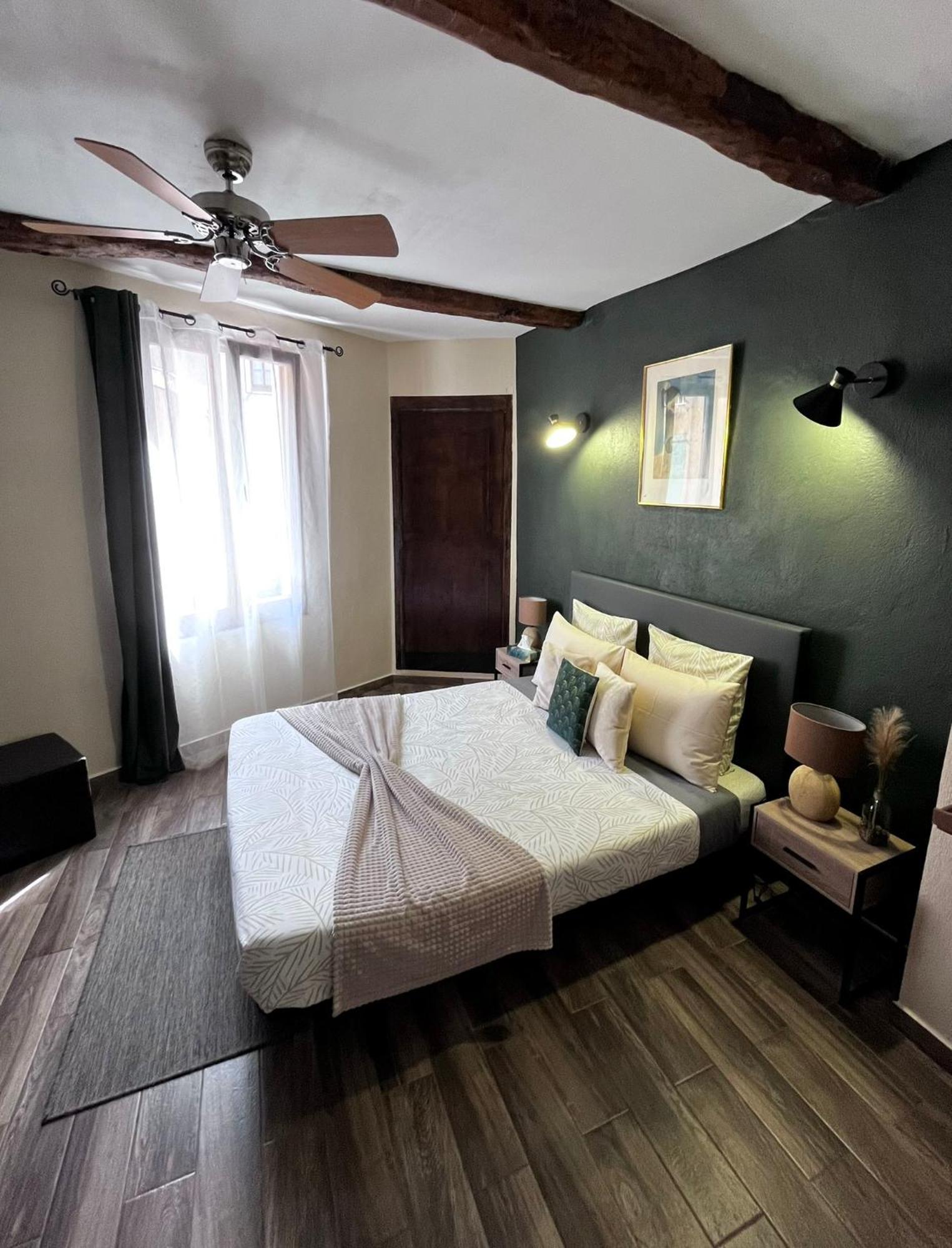 Hotel Lou Mistral Moustiers-Sainte-Marie Exterior foto